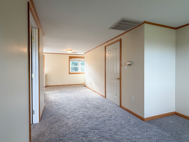 Building Photo - 2 Lauber Rd