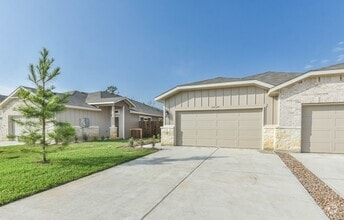 Building Photo - 25129 Pacific Wren Dr
