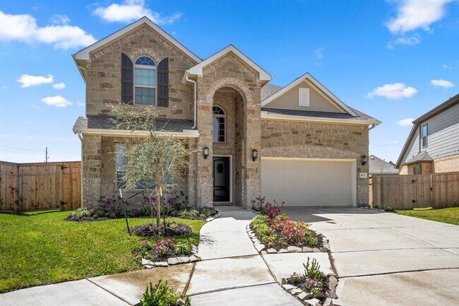Building Photo - 1607 Clover Ct