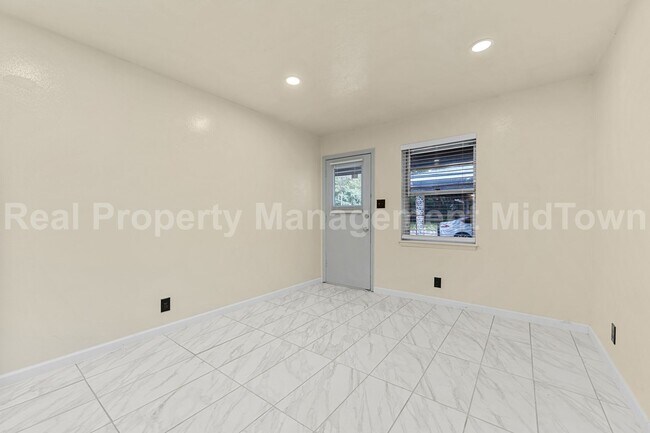 Foto del edificio - 5308 Norma St