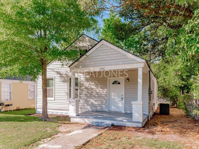 Building Photo - 1947 Telfair St