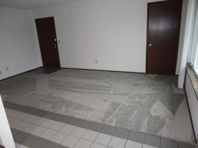 #C - Habitación delantera - 3430 SE 68th Ave