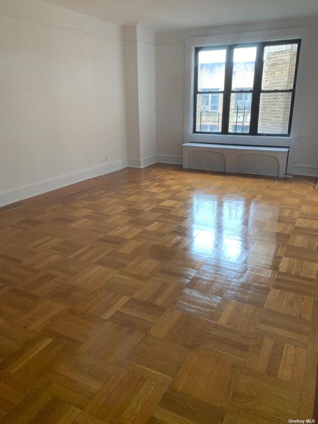 Foto principal - 144-32 35th Ave