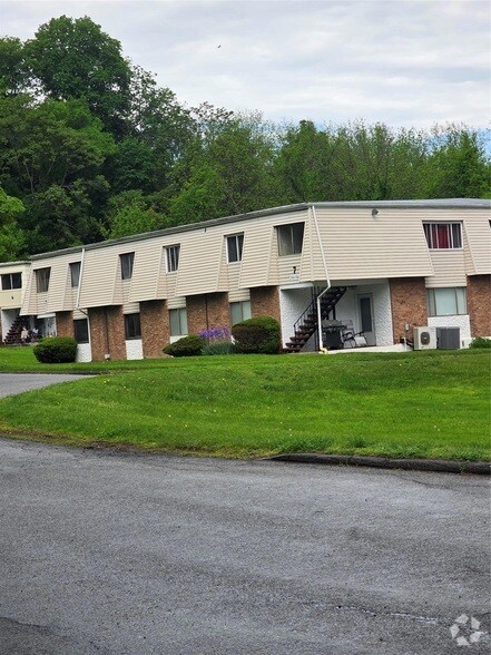 Building Photo - 708 Cortland Dr