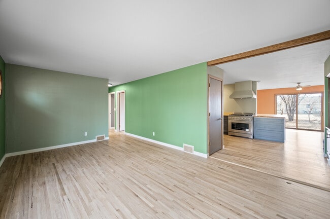 Building Photo - 5616 Nevada Ave N