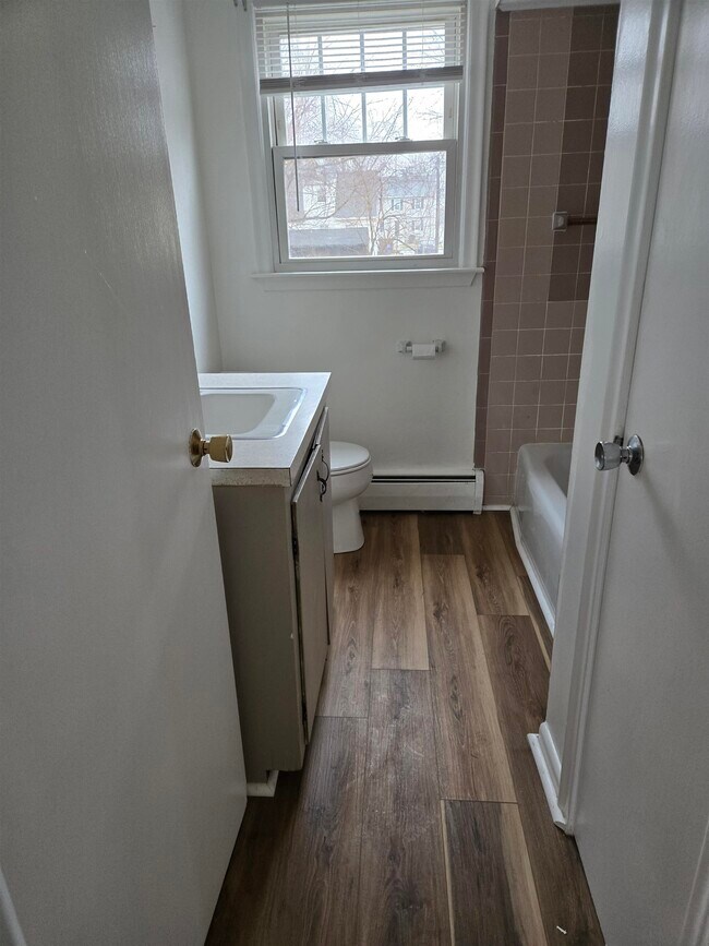 Foto del edificio - 137 Waterman St