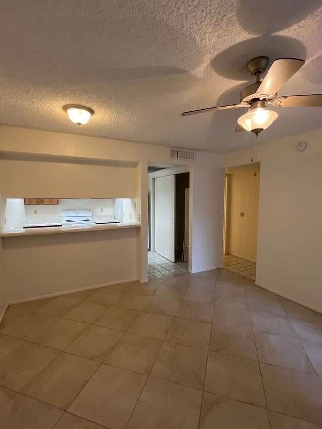 Building Photo - 1201 S McClintock Dr