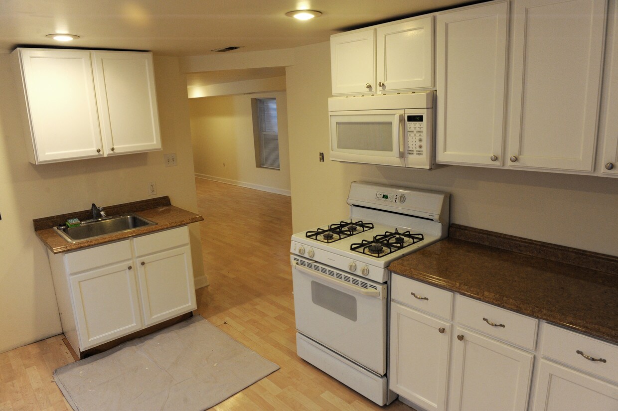 Foto principal - 502 W 45th St