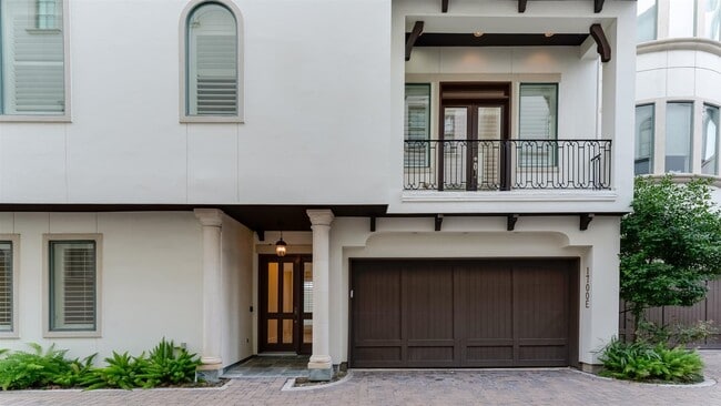 Building Photo - 1700 Sunset Blvd