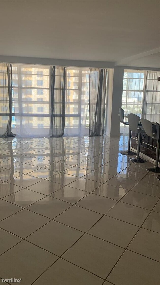 Foto del edificio - 2 br, 2 bath Condo - 230 174th St Apt 1609