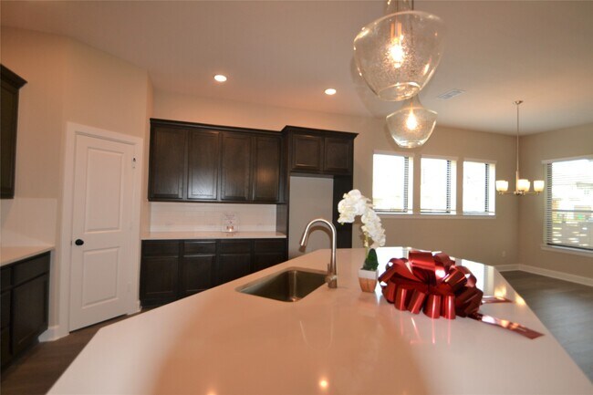 Foto del edificio - 3207 Kindred Wy