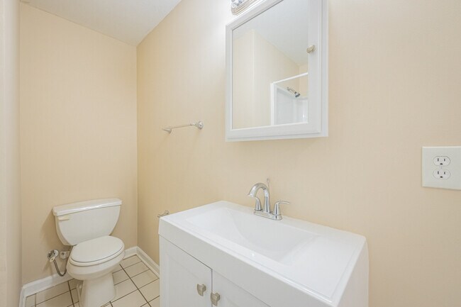 Building Photo - 50 Preston Ct