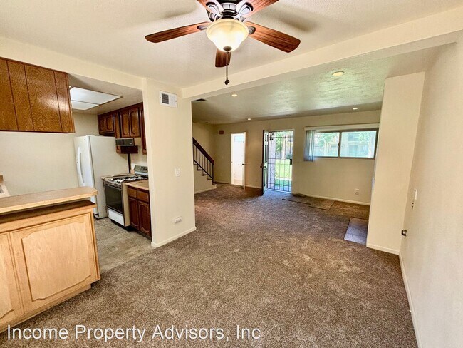 Foto del edificio - 2 br, 1.5 bath House - 720 N. Mollison Ave...