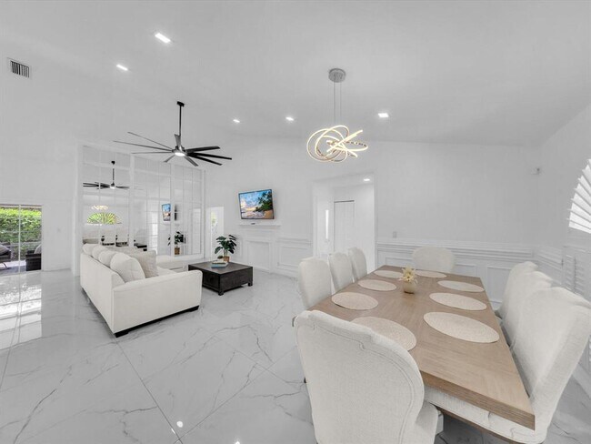 Foto del edificio - 2065 NW 127th Ter
