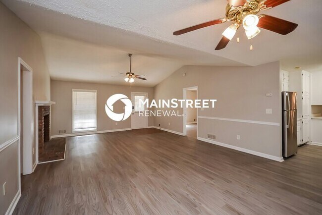 Foto del edificio - 3 Bedroom Pet-Friendly Home in Conyers, GA with Main Street Renewal