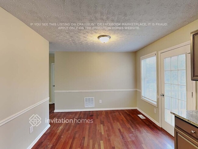 Foto del edificio - 472 Shoal Cir