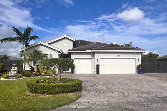 Building Photo - 19950 SW 132nd Ct