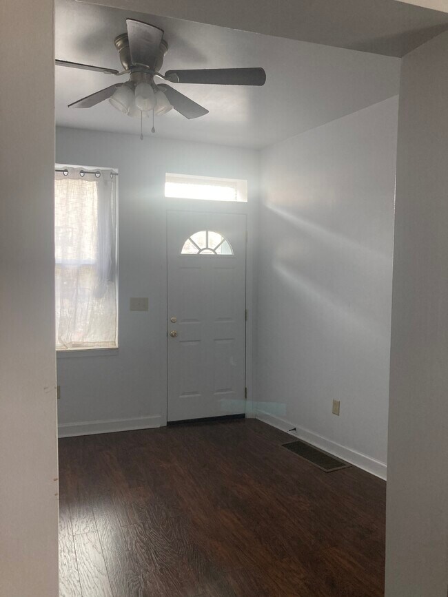 Foto del edificio - 2340 E Carson St