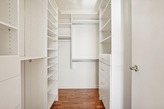 Foto del edificio - Luxury 1 Bedroom Condo with Mountain Views...