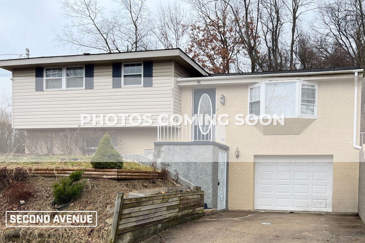 Primary Photo - 802 8th Ave