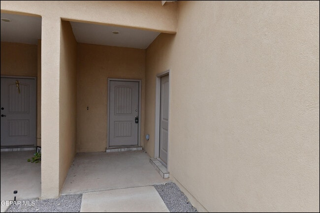 Building Photo - 808 HC Gilbert Minjares Dr