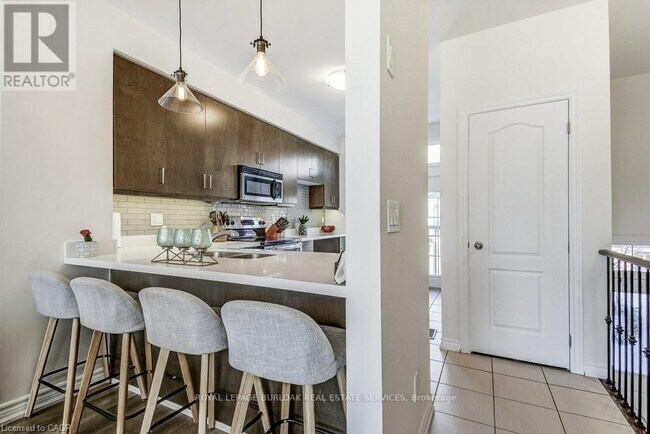 Building Photo - 2362 Treversh Common