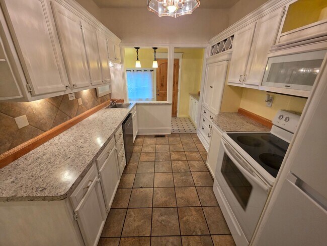 Foto del edificio - N Madelia St