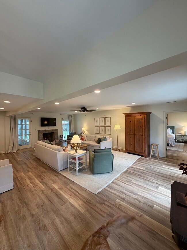 Building Photo - 1946 Corbin Rd