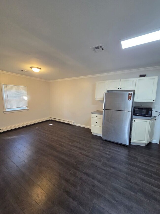 Building Photo - 3899 Smith Dr