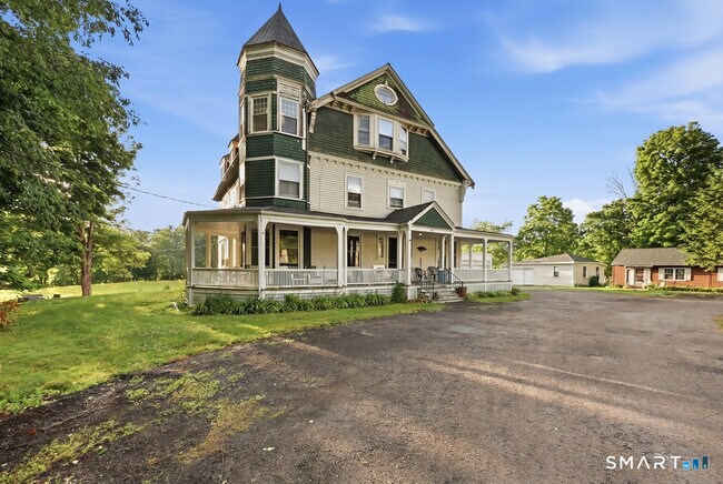 Foto del edificio - 270 Cherry Brook Rd