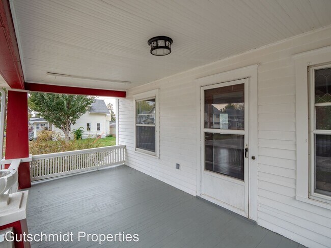 Building Photo - 3 br, 2 bath House - 1800 6th Ave SE
