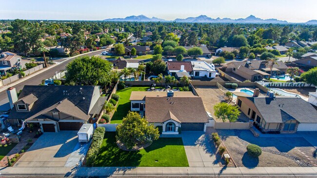 Foto del edificio - 5367 E Kelton Ln