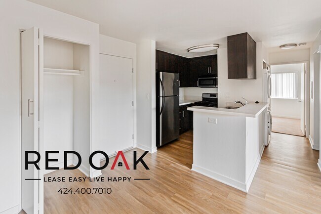 Foto del edificio - 7810 Topanga Canyon Blvd