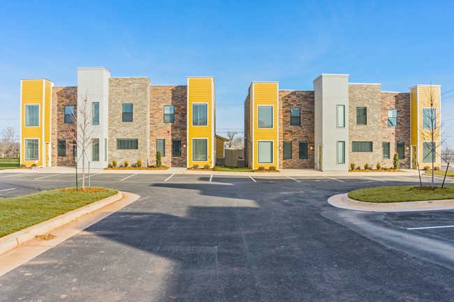 Building Photo - Sebastian Square