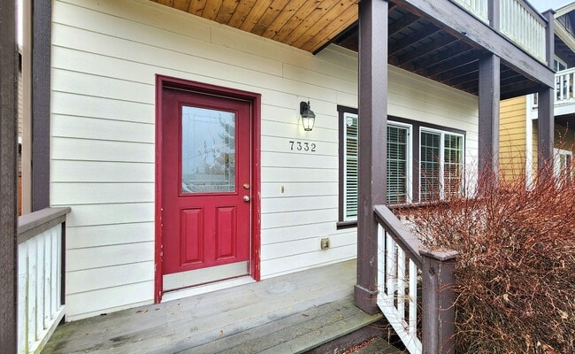Building Photo - 3 Bedroom Home in Everett