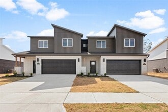 Building Photo - 718 Sun Meadows Loop