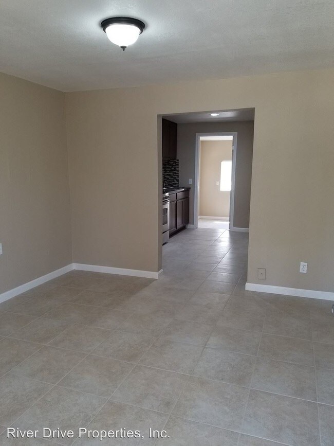 Building Photo - 3 br, 2 bath House - 2638 Valley