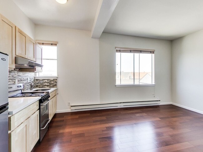 Photo - 2228 Union St Apartment