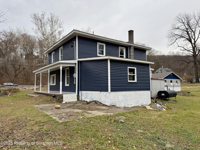 Building Photo - 112 Mowry Rd