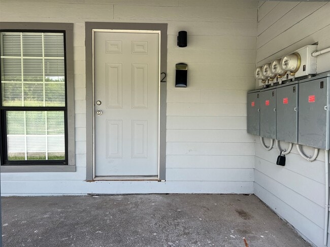 Building Photo - 201 Eastwood St