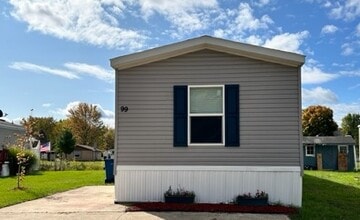 Building Photo - 99 Patrick Ct N