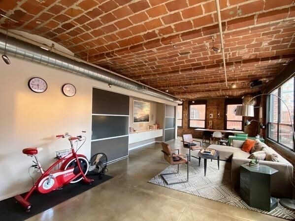 Foto del edificio - 121 Beach St