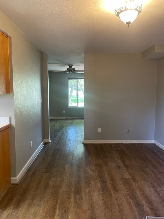 Building Photo - 1206 Cree Dr