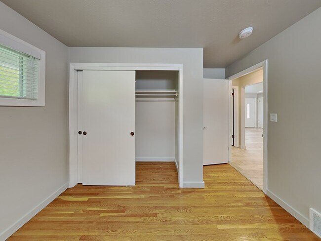 Foto del edificio - 1402 S Jefferson St