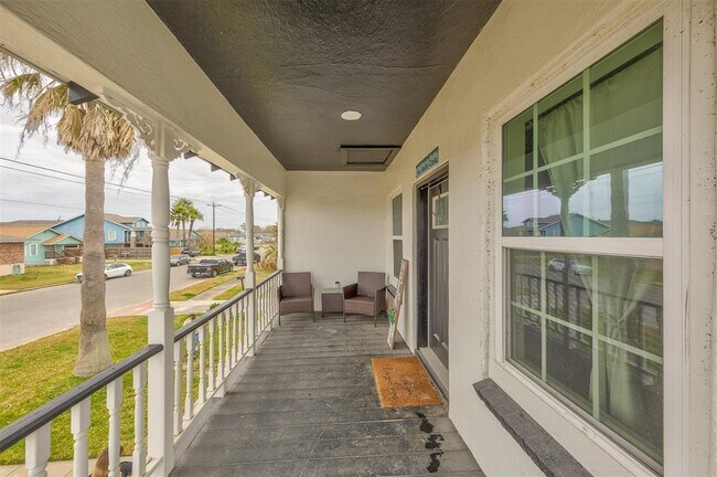 Building Photo - 5627 Avenue R