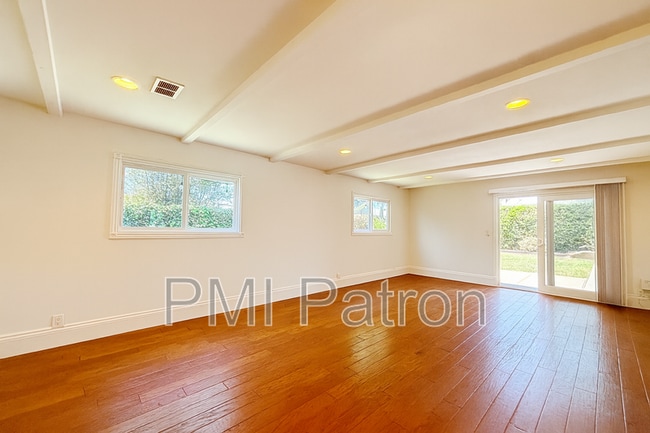 Foto del edificio - 11391 Davenport Rd