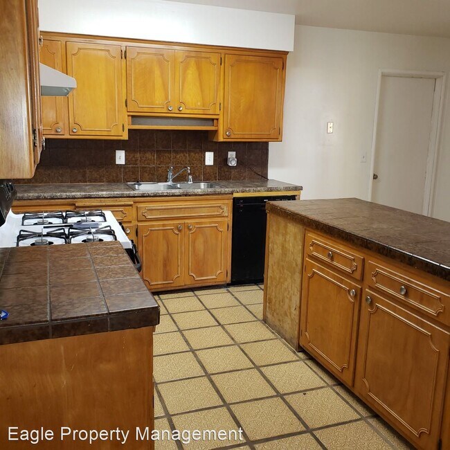 Building Photo - 3 br, 2 bath House - 4736 Willowbrook Dr