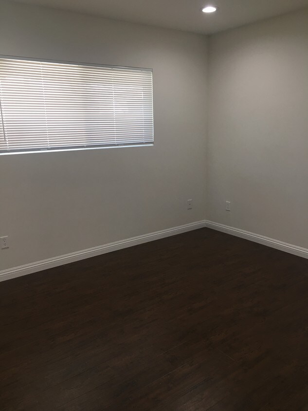 Foto principal - 12439 222nd St