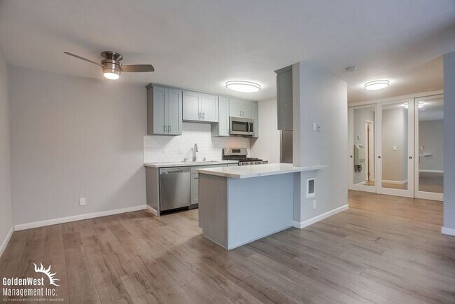 Foto del edificio - Upgraded 1Bdm 1Ba Condo in Beautiful Del Mar!