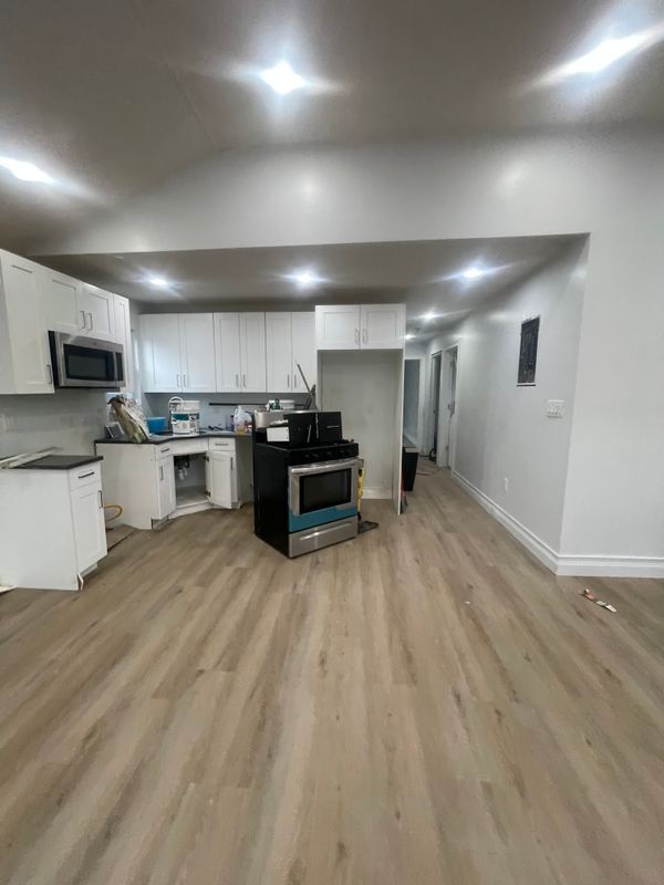 Foto del edificio - 1754 Hammersley Ave